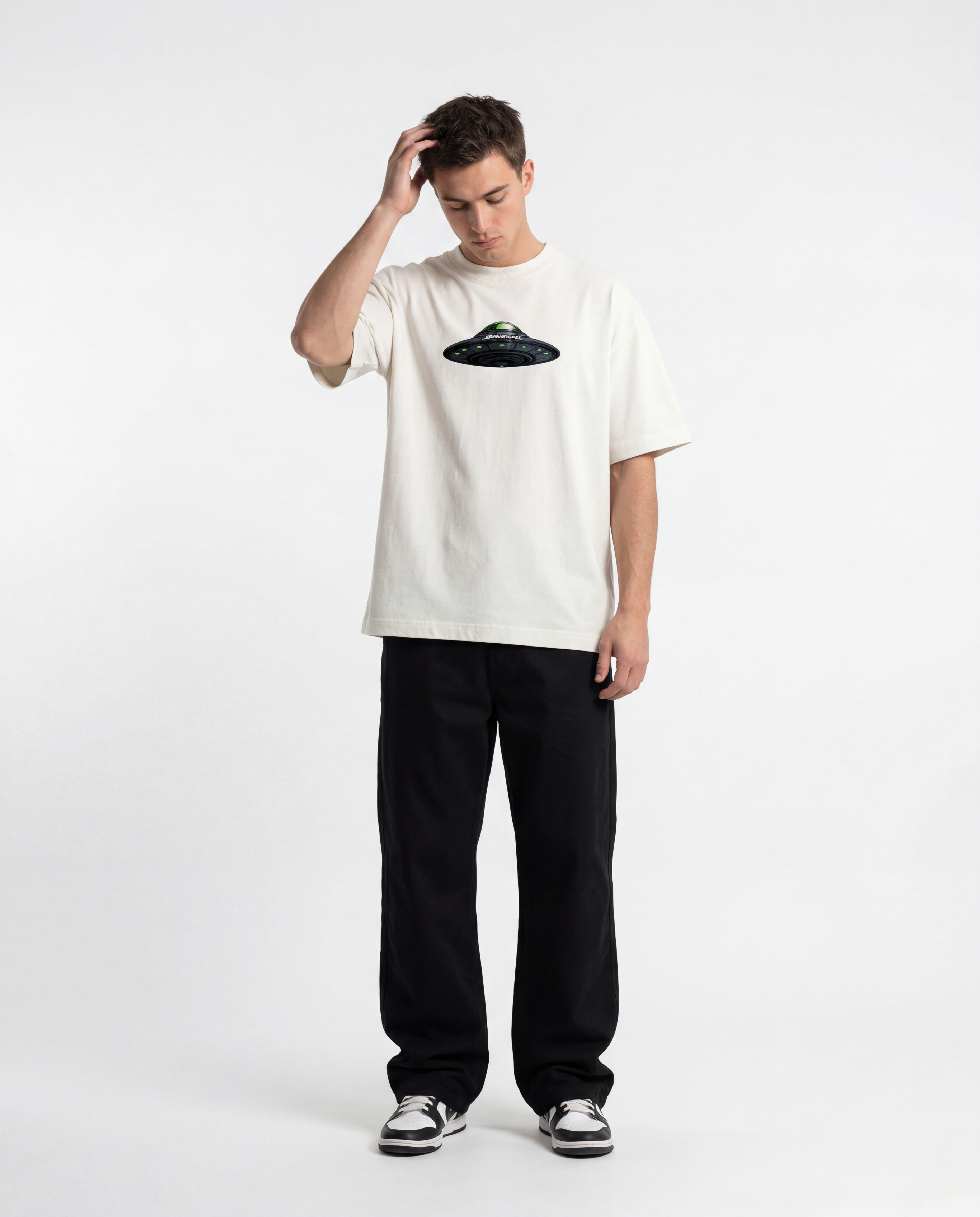 Camiseta The UFO Alien Streetwear Off-White